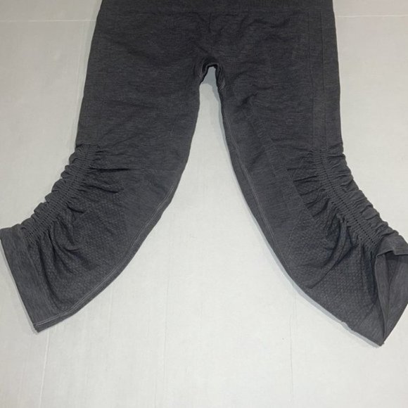 lululemon gray seamless crop compression tights size 4 - Picture 5 of 10